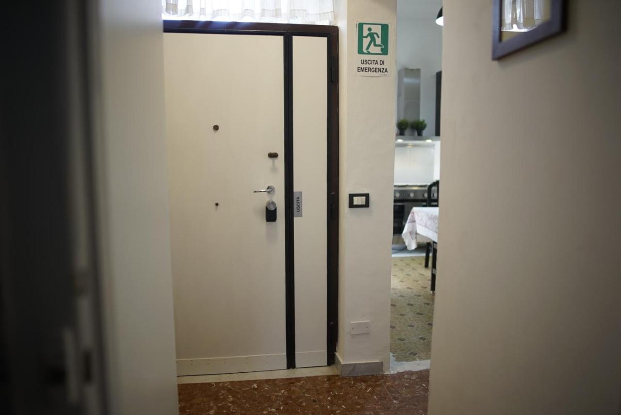 Eva Capital Guest House Vitinia Exterior photo