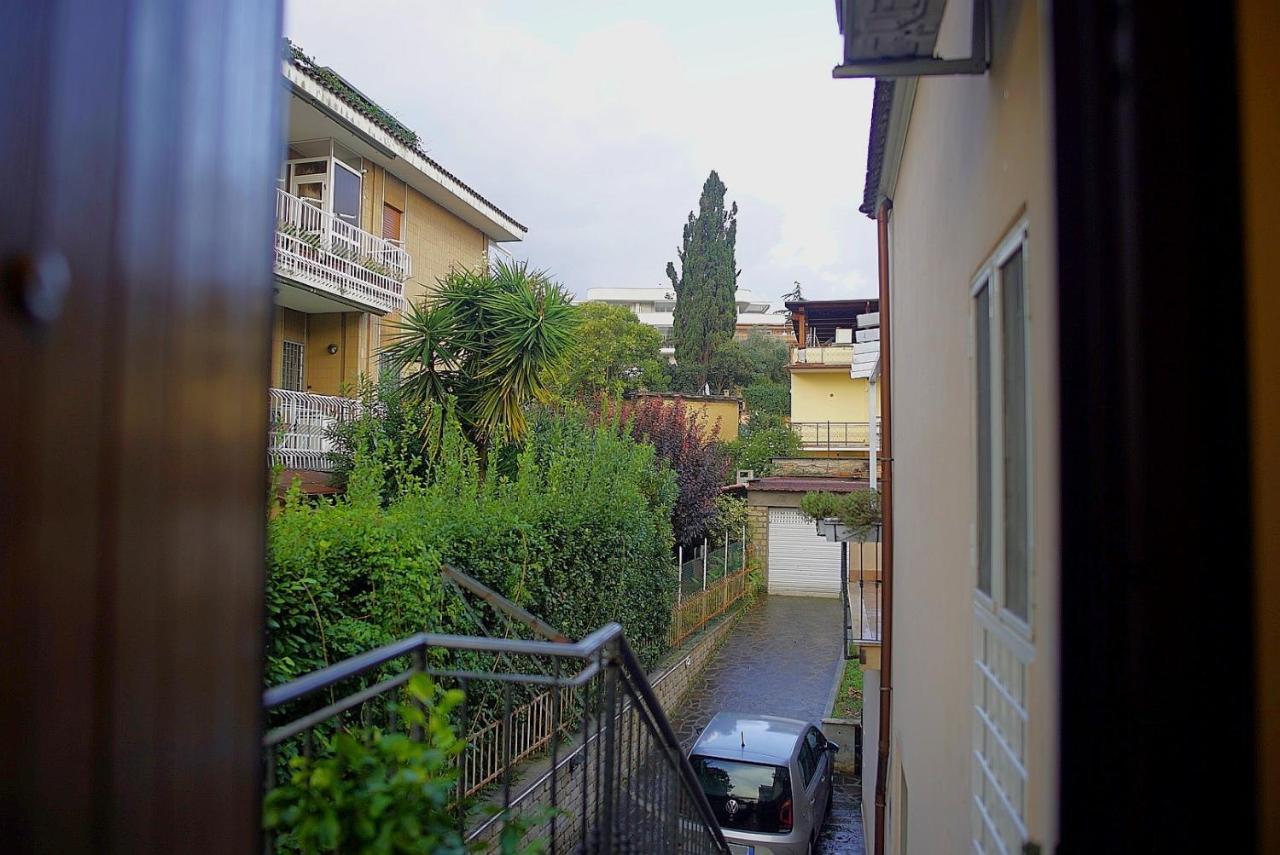 Eva Capital Guest House Vitinia Exterior photo